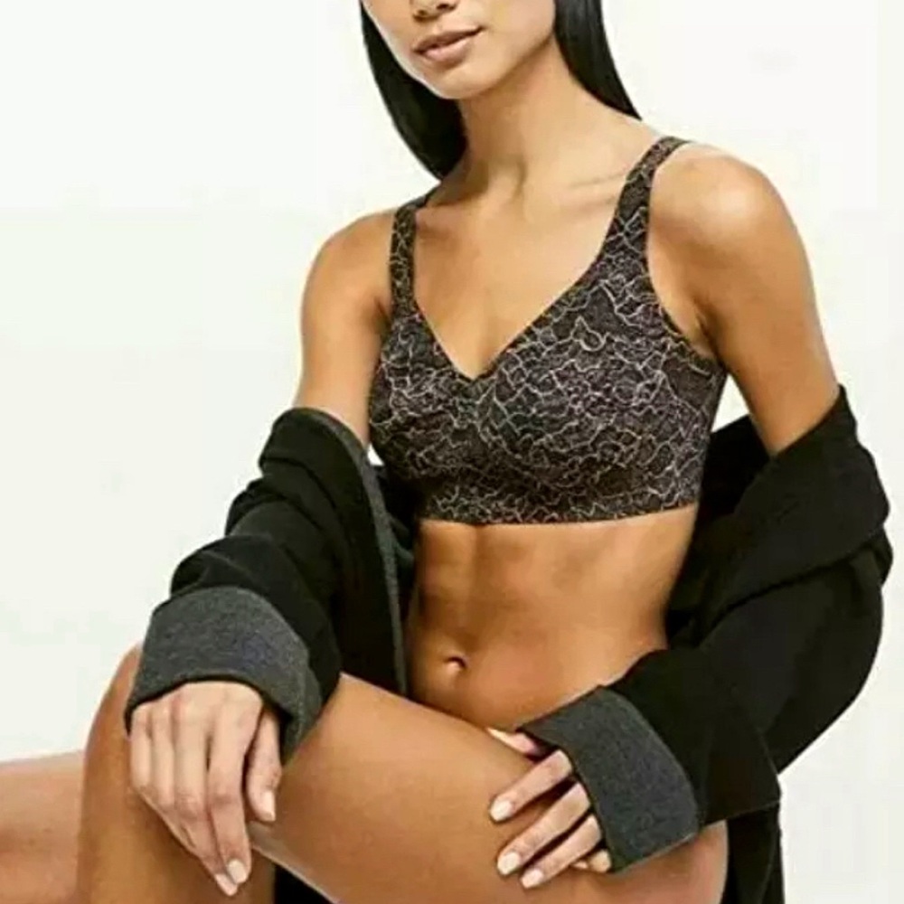 Lululemon • Barely There Bra